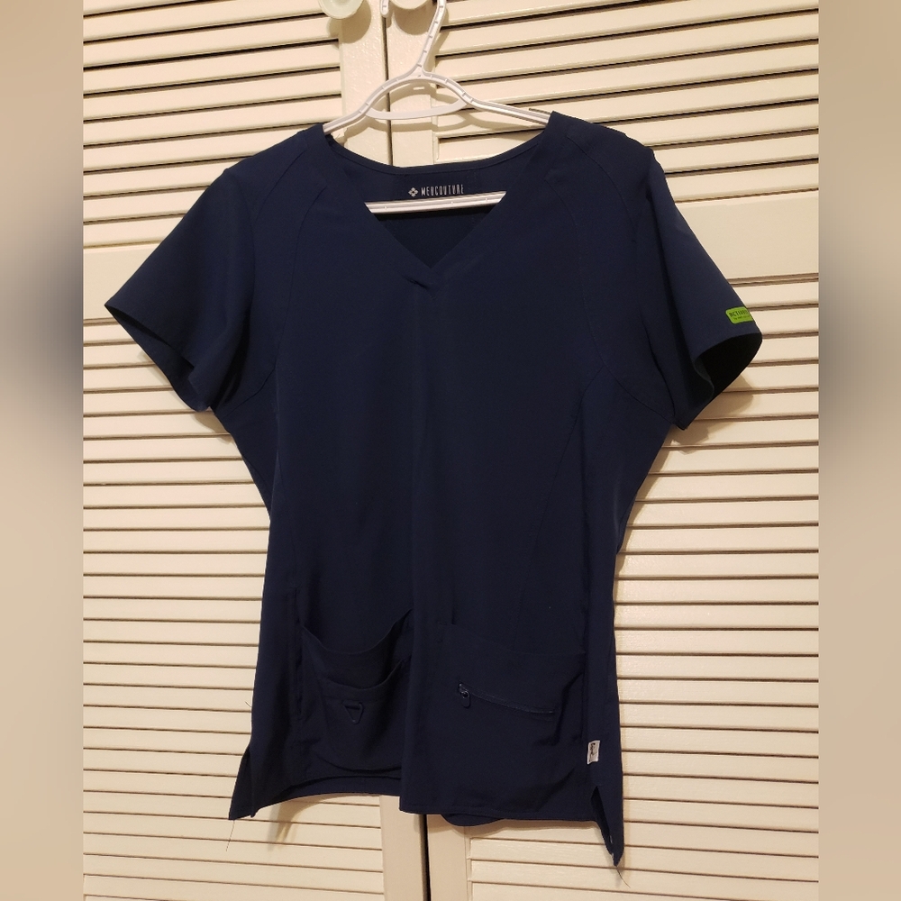 Medcouture scrubs Navy Medium Top Medium Petite Pants Set MP